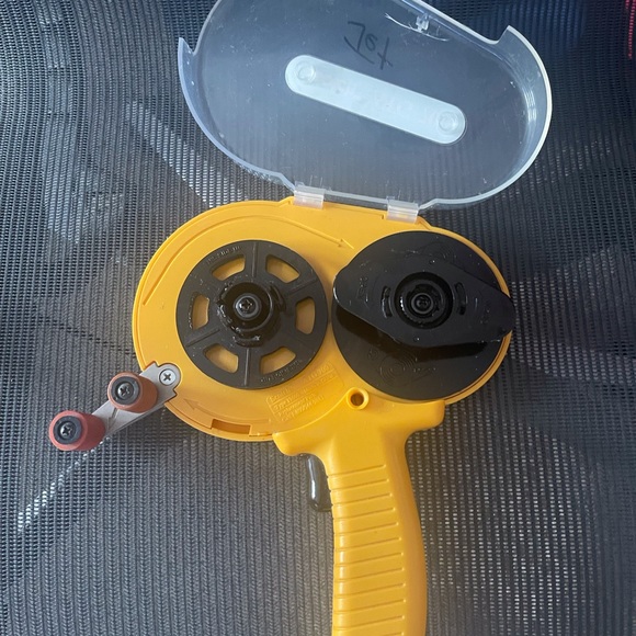 SCOTCH ATG 700 Adhesive Roller - Used/Good Condition - Picture 2 of 2